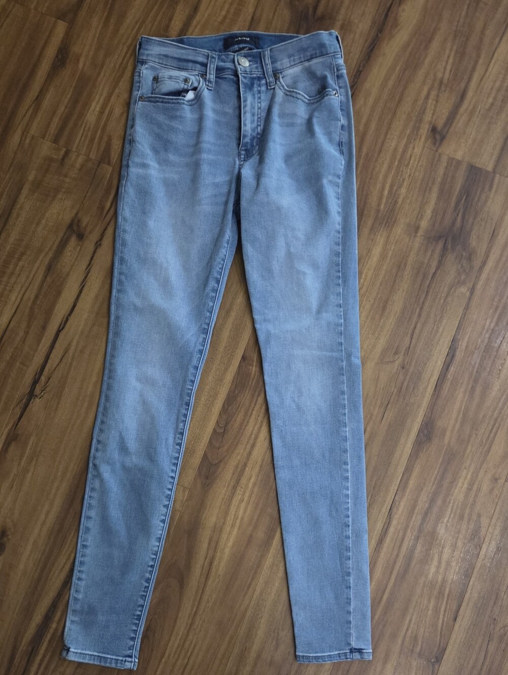 AERO High Rise Skinny Jeans Size 2 Long – Light Wash
